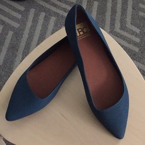 BC Flat with Textured Faux Blue Snake Print